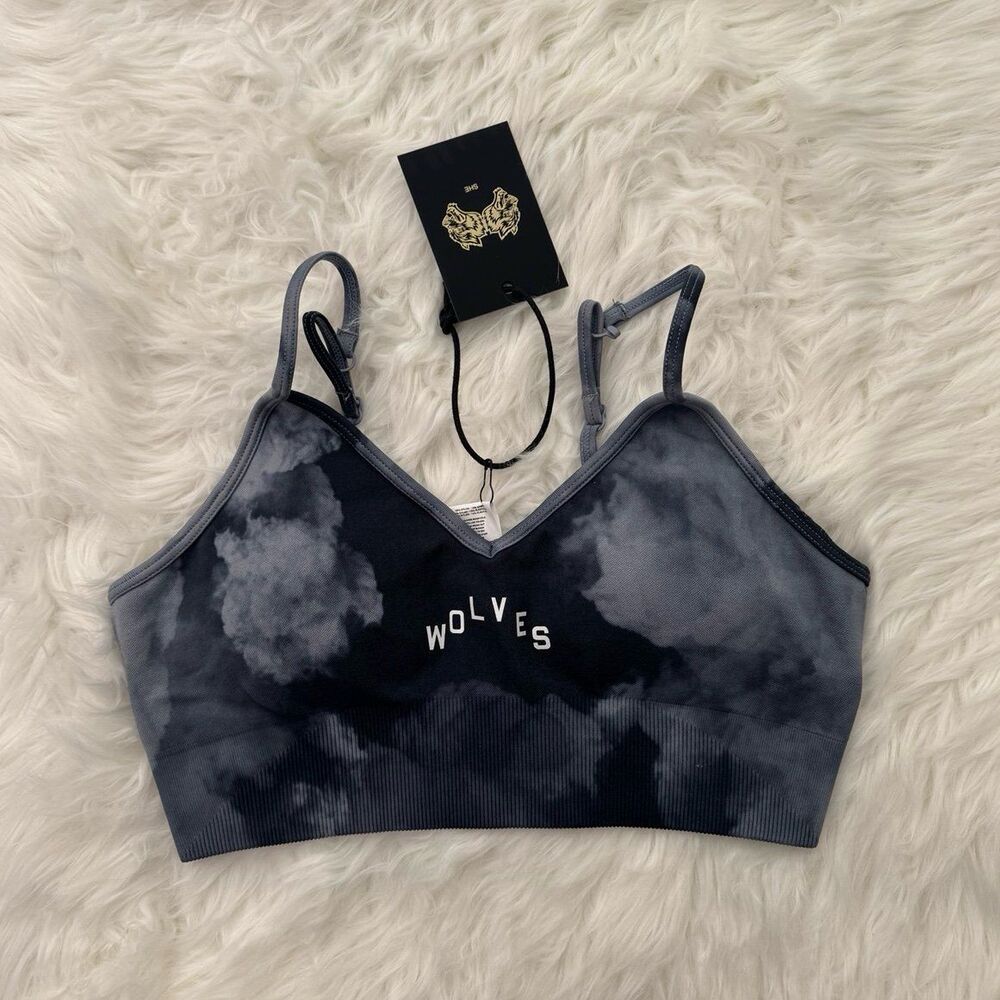 Darc Sport Wolves Pyramid Everson Seamless Sports Bra Blue Big Ghost Clouds Med